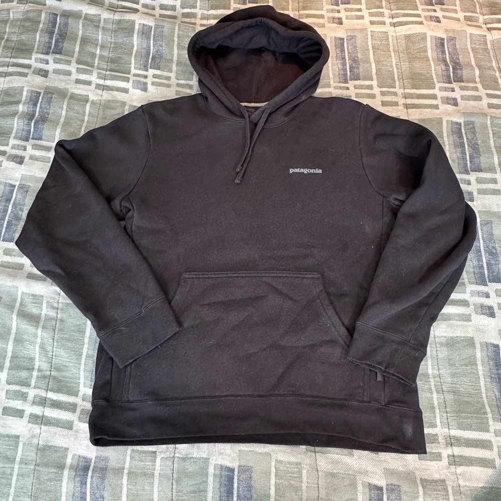 Men’s Patagonia Black Long Sleeve Hoodie sz M